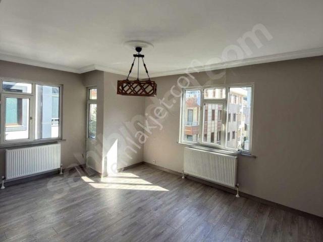Esenevler Mahallesi, Ümraniye içerisinde kiralık mülk