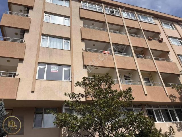 Ataşehir, İstanbul içerisinde kiralık mülk