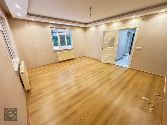 Esenevler Mahallesi, Ümraniye içerisinde kiralık mülk