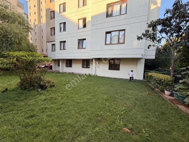 Ümraniye, İstanbul içerisinde kiralık mülk