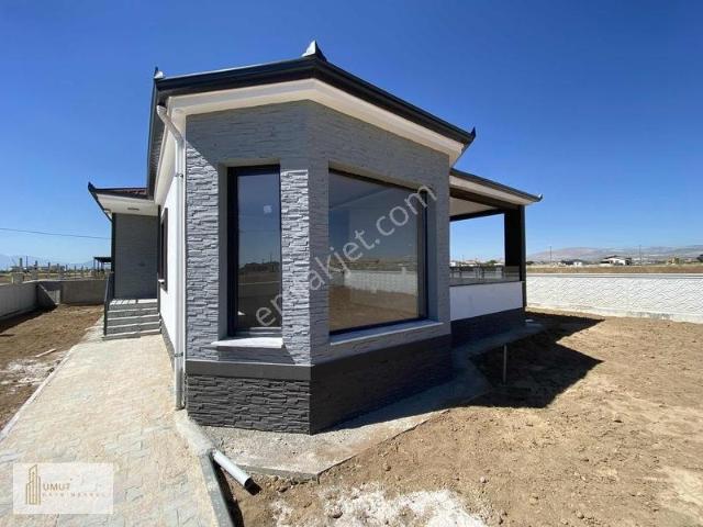 Niğde içerisinde satılık Villa