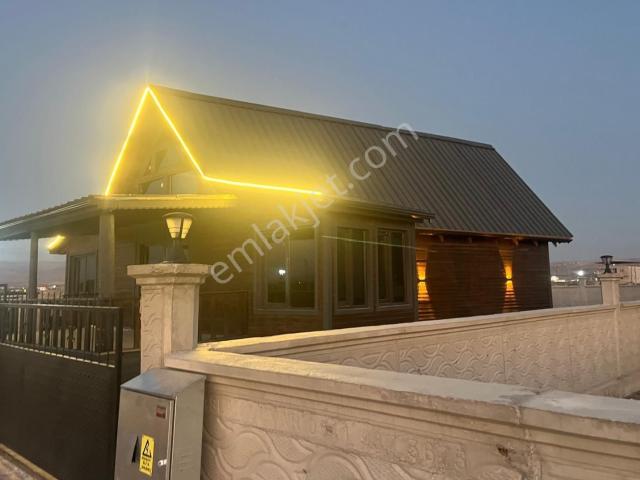 Niğde içerisinde satılık Villa