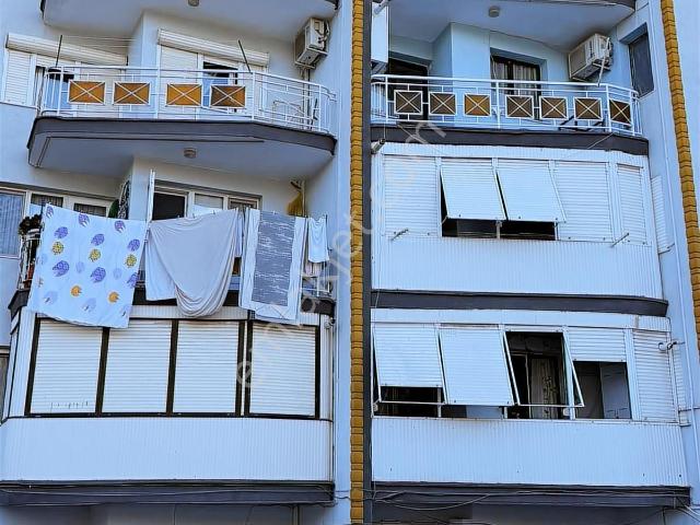 Buca, İzmir içerisinde satılık mülk