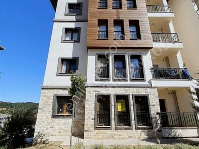 İzmit, Kocaeli içerisinde satılık mülk