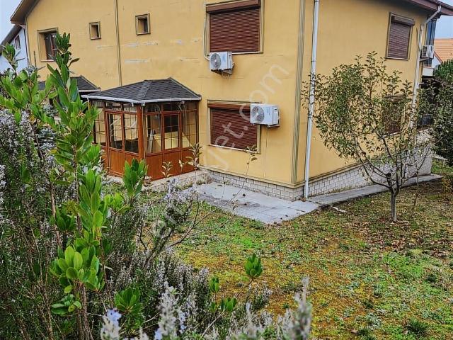 İzmit, Kocaeli içerisinde satılık Villa