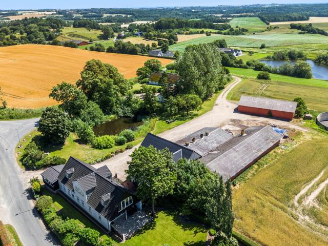 Landejendom til salg i Føvling, Århus