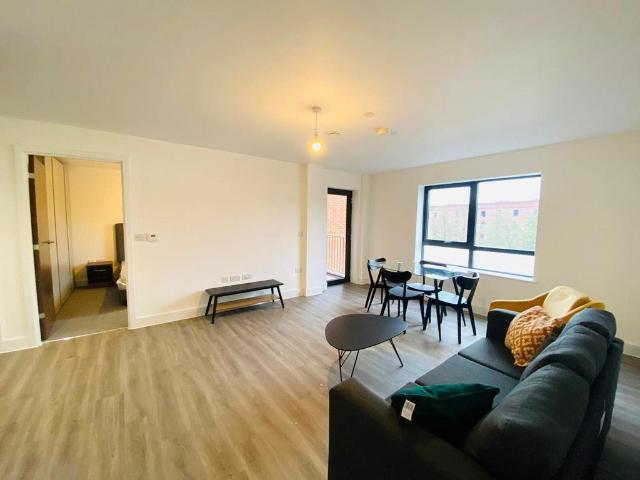 Apartment for rent in Chinatown, Calderstones