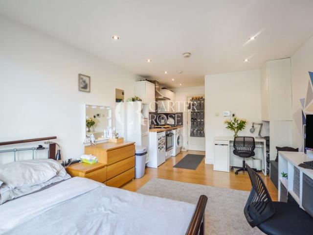 Studio for rent in Streatham Park, Greater London