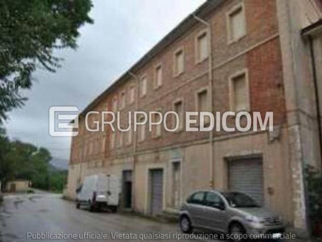 Locale Commerciale in vendita a Savignano Irpino, Campania
