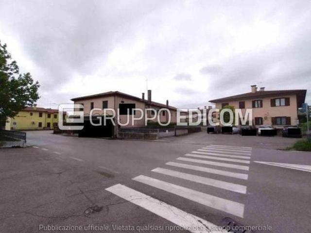 Locale Commerciale in vendita a Sovernigo, Paese