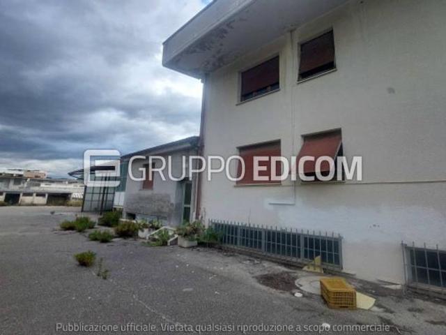 Locale Commerciale in vendita a Marche, Ascoli Piceno