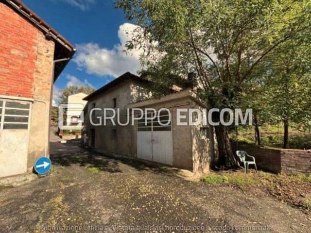Locale Commerciale in vendita a Piemonte, Alessandria
