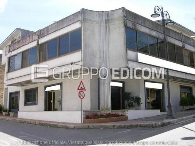 Locale Commerciale in vendita a Pietradefusi, Campania