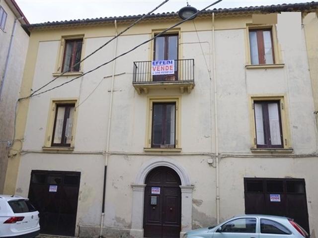 Palazzo in vendita a Calabria, Cosenza