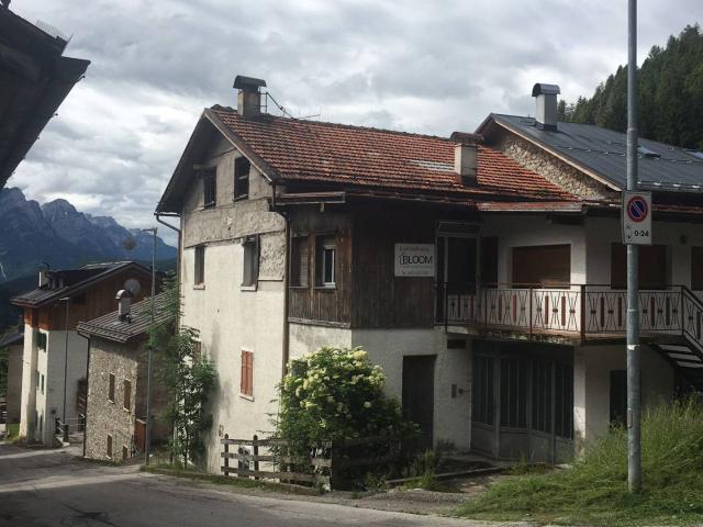 Villa Indipendente in vendita a Nebbiù di Cadore, Pieve Di Cadore