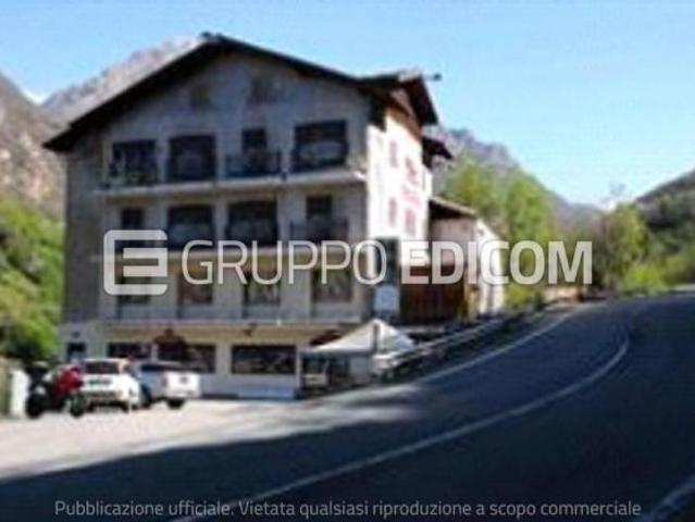 Capannone in vendita a Pont Saint Martin, Aosta
