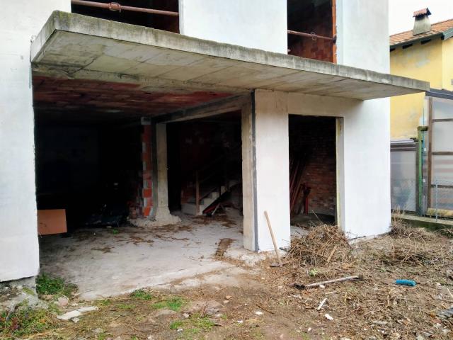 Villa Indipendente in vendita a Olginasio, Besozzo