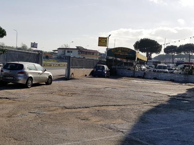 Capannone in vendita a Qualiano, Campania