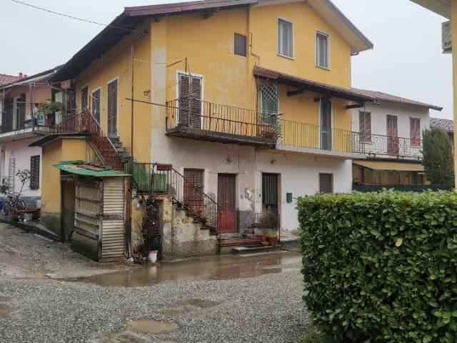 Palazzo in vendita a Bregano, Lombardia