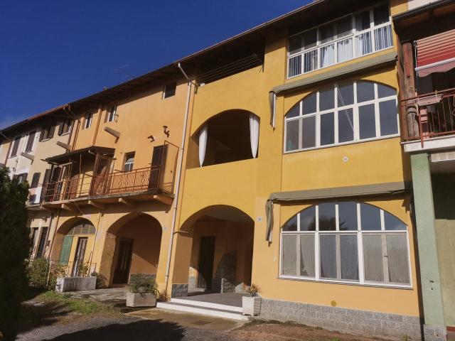 Palazzo in vendita a Bogno, Besozzo