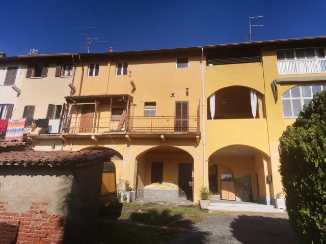 Palazzo in vendita a Bogno, Besozzo