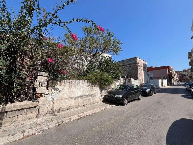 Palazzo in vendita a Cappuccini, Puglia