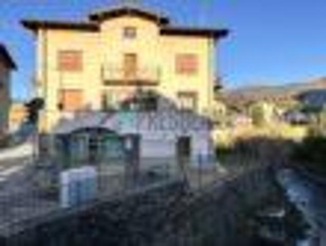Palazzo in vendita a Cerete, Lombardia