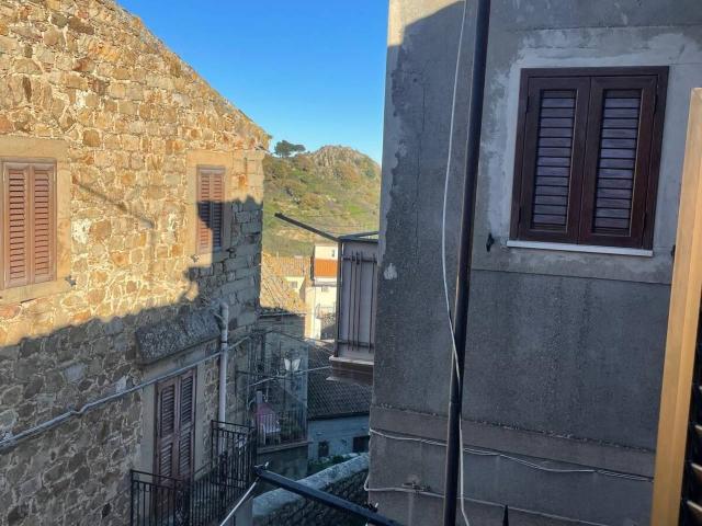 Palazzo in vendita a Mistretta, Sicilia