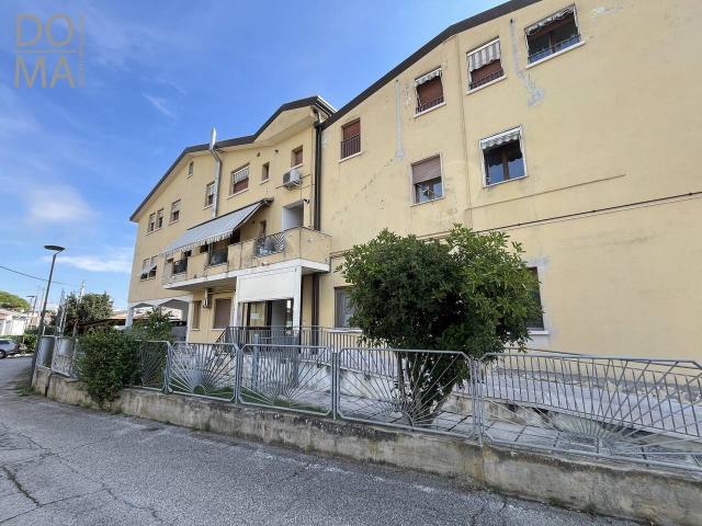 Palazzo in vendita a Porto Viro, Veneto
