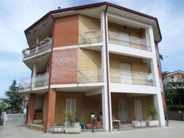Palazzo in vendita a Calabria, Cosenza