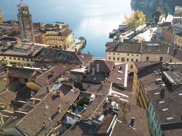 Palazzo in vendita a Comunità Alto Garda e Ledro, Riva