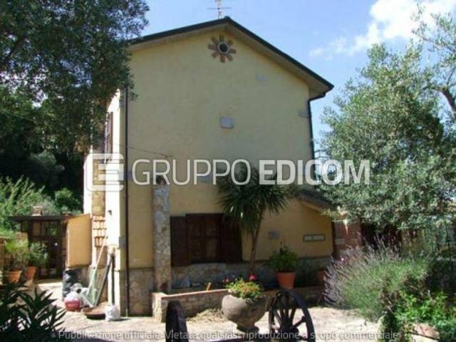 Capannone in vendita a San Giorgio La Molara, Campania