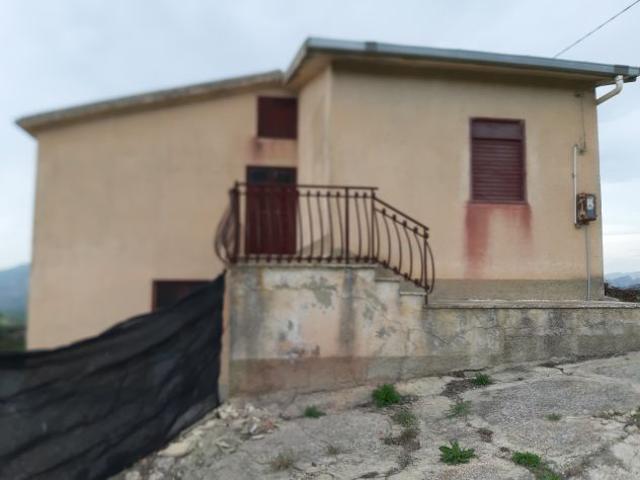 Villa Indipendente in vendita a Montedoro, Sicilia