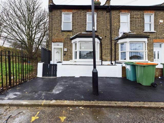 House for rent in Beckton, Greater London
