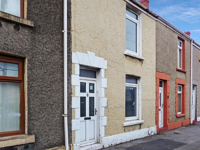 Apartment for rent in Nangreaves, Wales