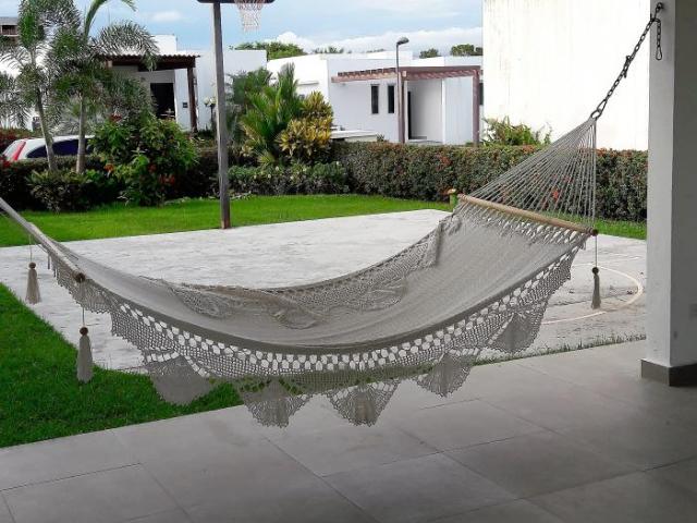 Fabulosa con 4 recamaras y acceso al club de playa!