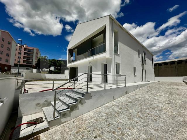 Casa venda em Castelo Branco, Canhoso