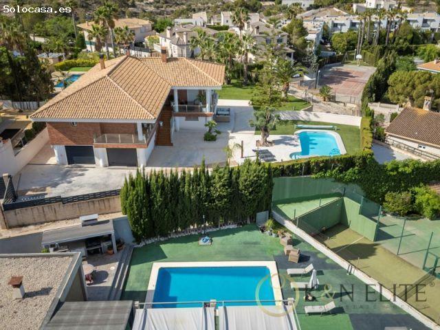 Casa en venta en el Vinalopó Mitjà / El Vinalopó Medio, Valencia