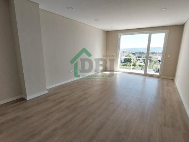 Duplex venda em Canhoso, Bairro da Alegria