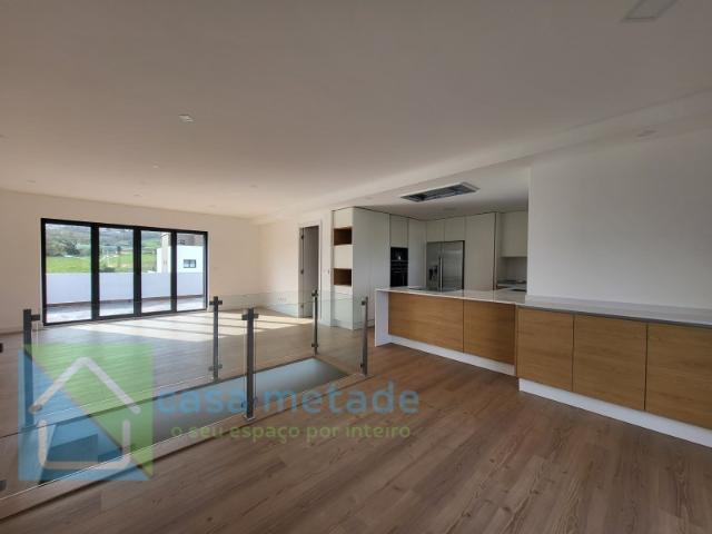 Apartamento venda em Malafaia, Arruda Dos Vinhos