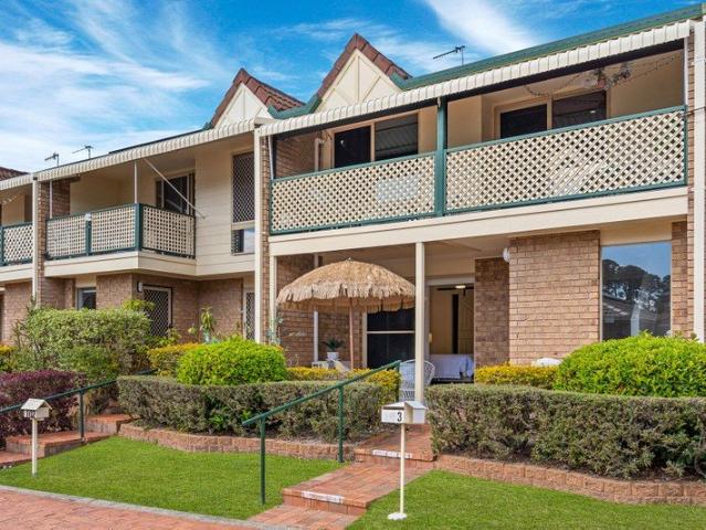 Townhouse for rent in Fernbrook, Queensland