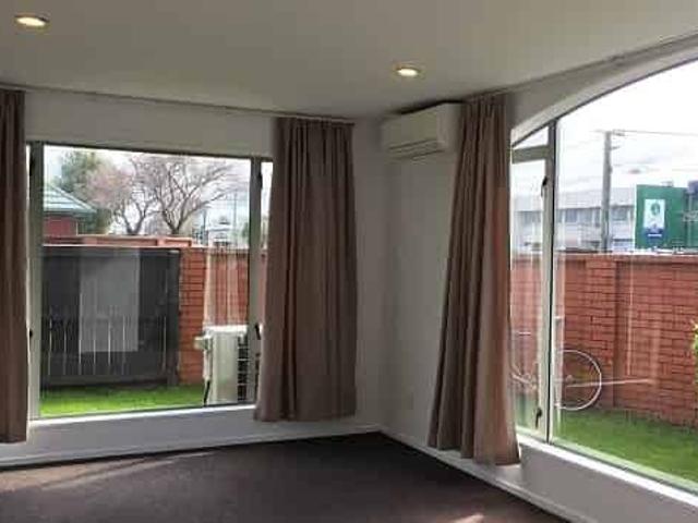 Townhouse for rent in Heathcote, Canterbury
