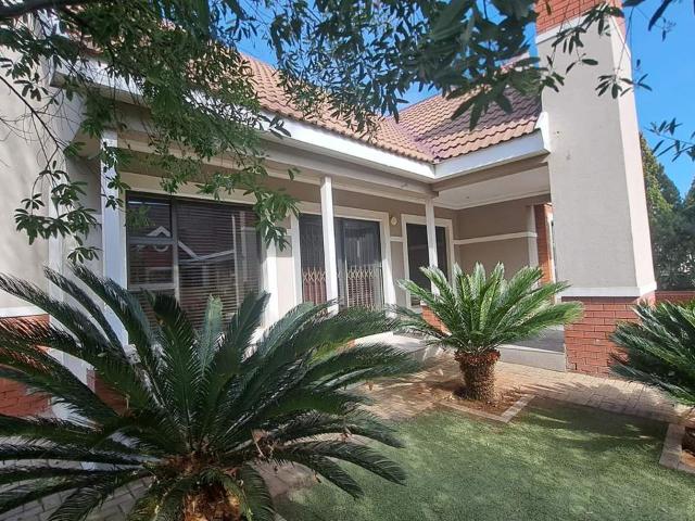 Townhouse for sale in Bloemfontein, Mangaung Metropolitan Municipality