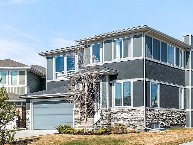 House for sale in Okotoks, Alberta