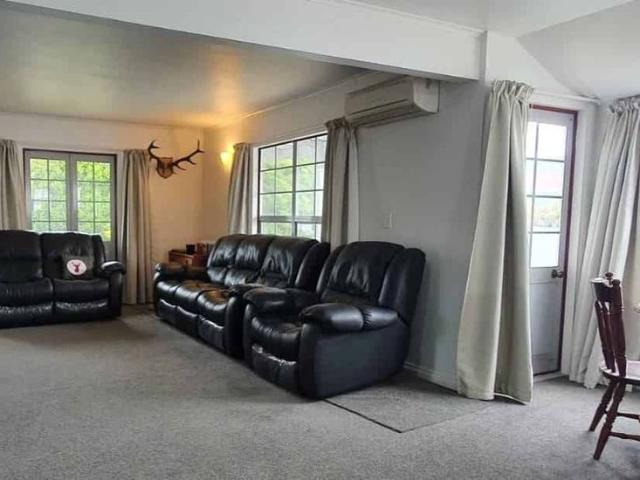 House for rent in Featherston, Wellington