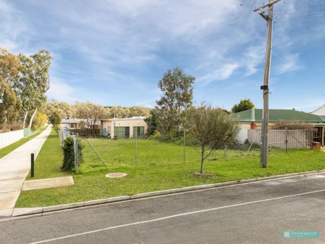 Property for sale in Kangaroo Flat, Bendigo