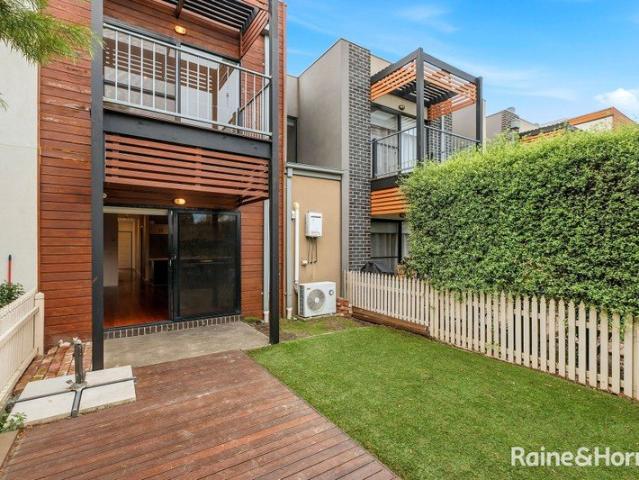 Townhouse for rent in Camerons Creek, Victoria