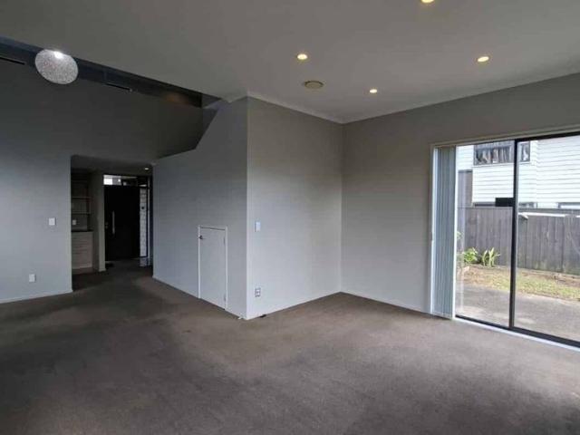 House for rent in Howick, Oroua County