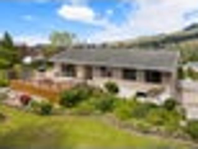 House for sale in Otakou