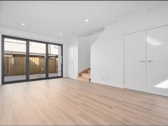 Townhouse for rent in Camerons Creek, Victoria